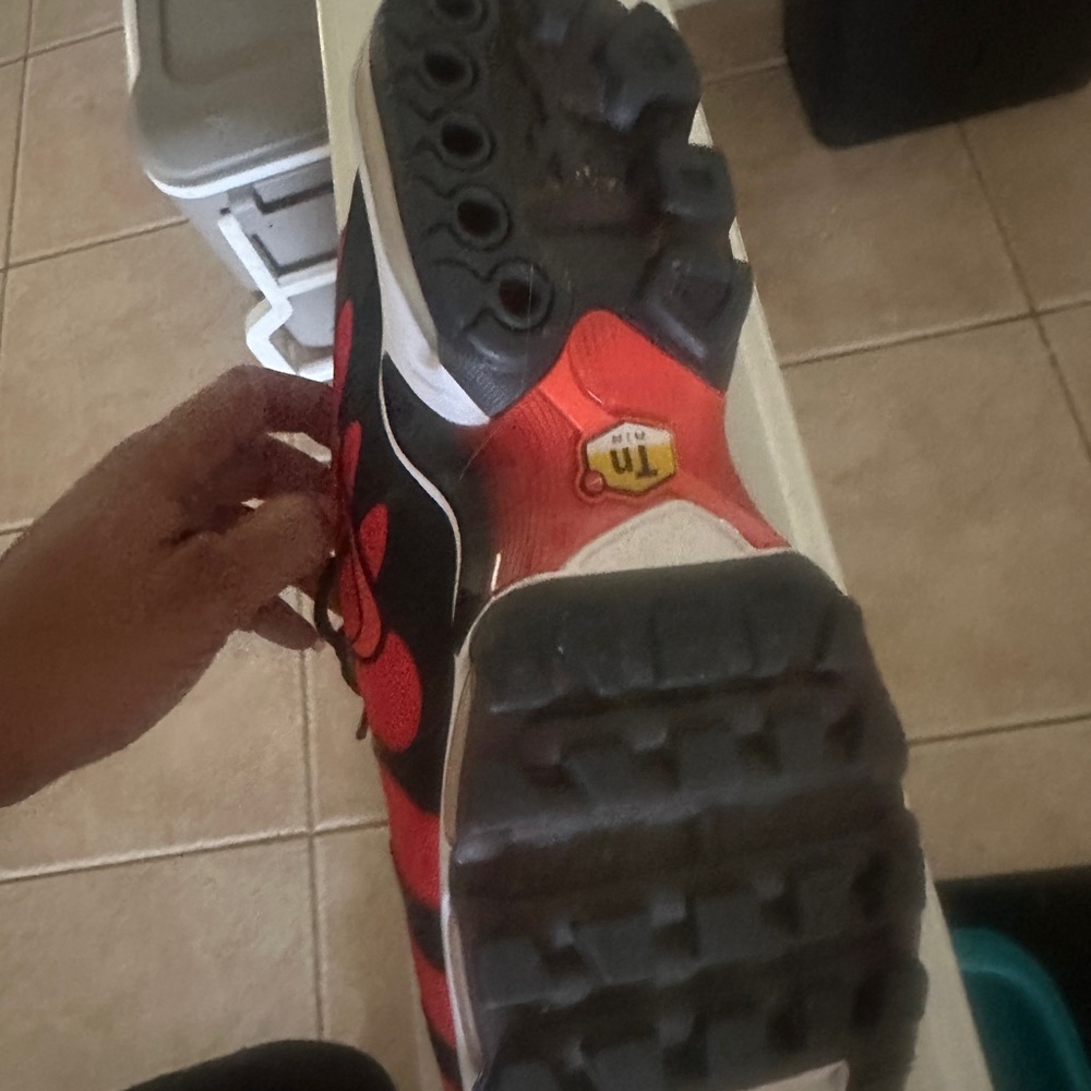 Nike Air Max Plus TN Ultra Red-Orange Gradient with Black - Picture 4 of 4